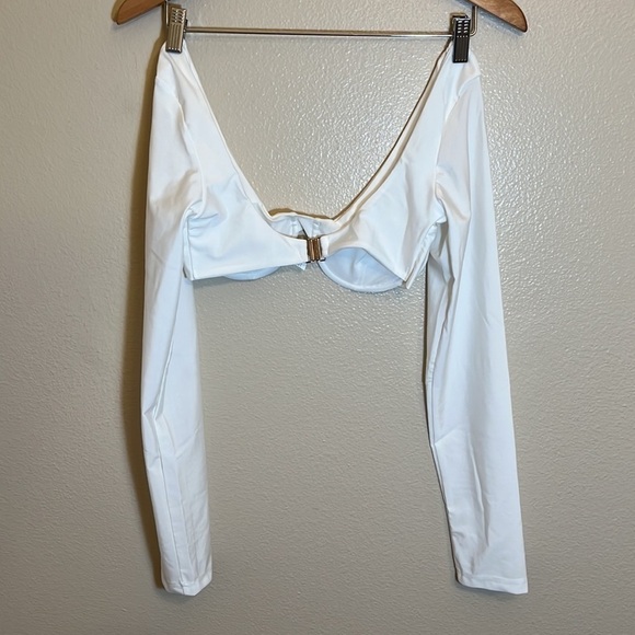 LONG Sleeve White Crop Top - Picture 5 of 8